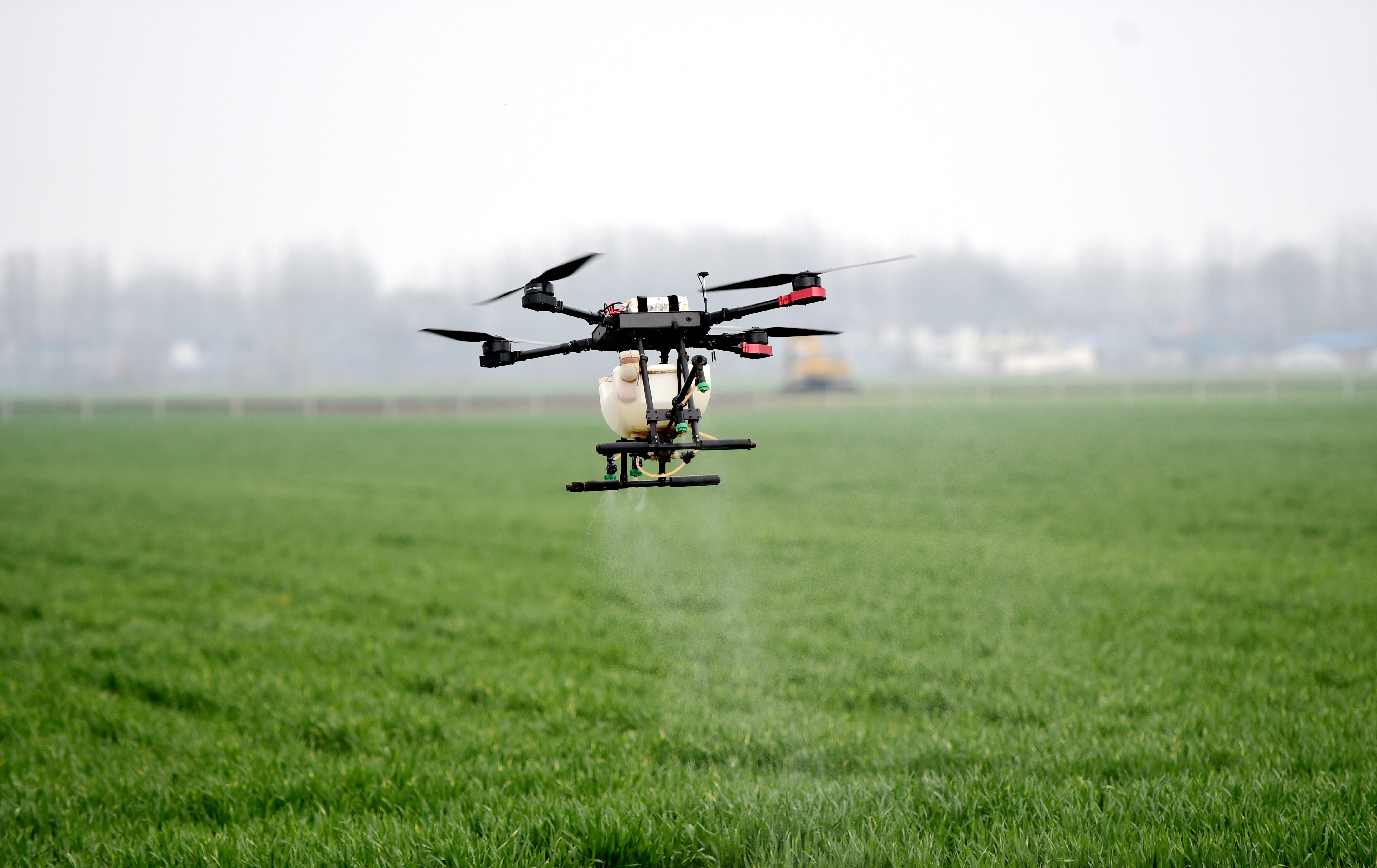 习*平近**总书记关切事|为农田注入硬核生产力——一些地方春耕中农业科技创新扫描