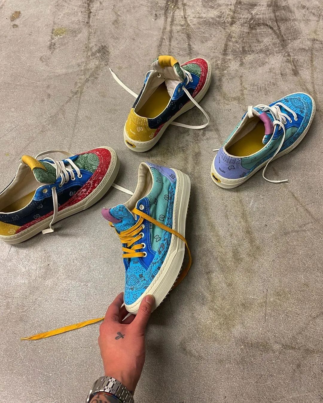 泡菲律宾火辣女孩、上身菲律宾牌子RHUDE是每一个潮人的幻想吧？