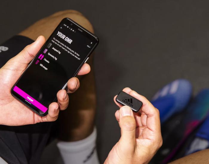 Google阿迪达斯和EA合作开发新型智能鞋垫可跟踪足球运动以获取奖励