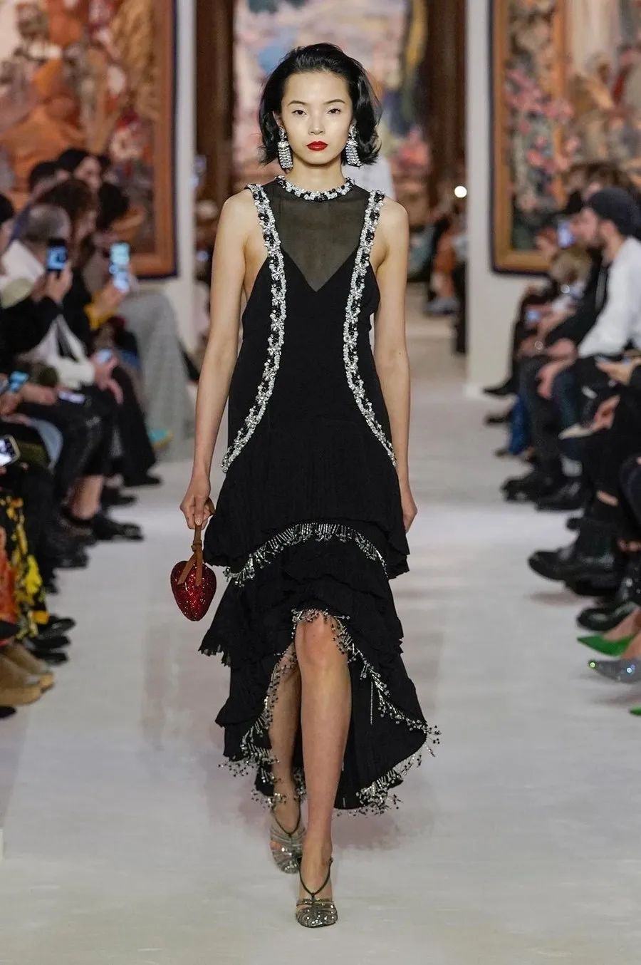 刘雯接班人？新生代国模正当道，霸屏还得是“中国制造”