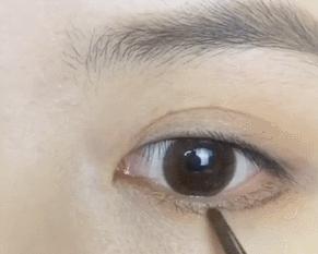 日常妆下眼睑画法,简单下眼睑眼妆画法