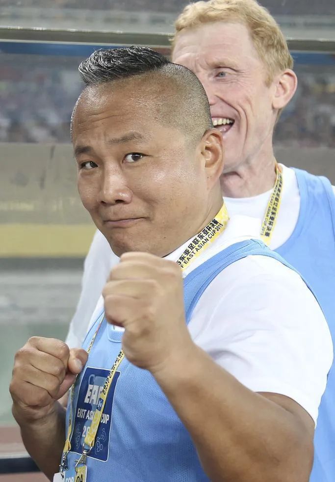 翻译哥是谁,翻译哥新疆队