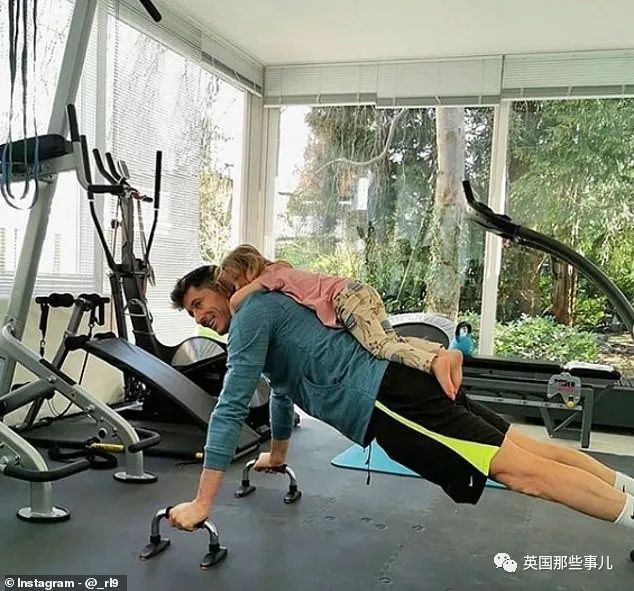 疫情期间被隔离的网红,隔离期间的明星