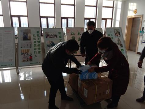 凝心聚力战疫情守望相助渡难关,勠力同心抗疫