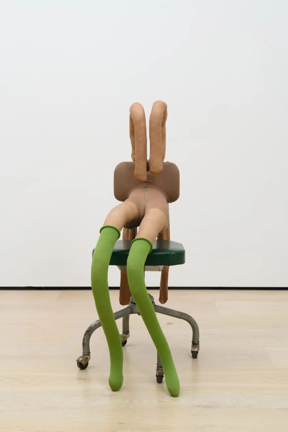 香港巴塞尔艺术展包,香港巴塞尔艺术品市场