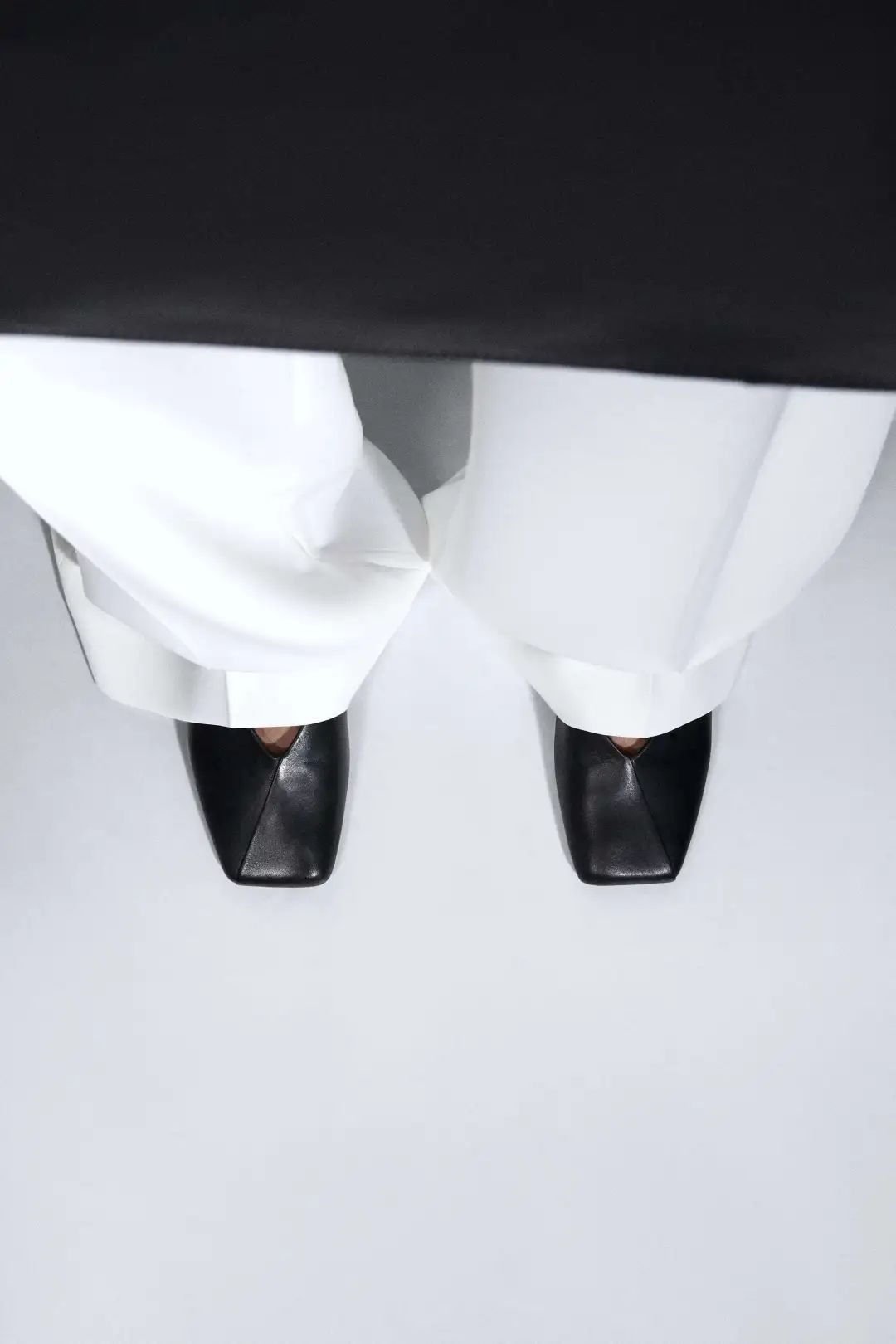 我花十分之一价格在ZARA买到BV相似款，真的好穿吗？