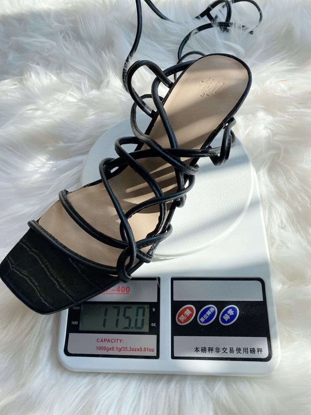 我花十分之一价格在ZARA买到BV相似款，真的好穿吗？