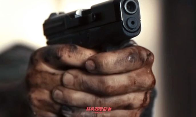 德国战术电影看过吗？《孤胆保镖》硬汉大叔和少女的枪械盛宴「电影*器武**解析」