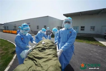 女儿问他何时凯旋，33年军龄的军医用一句唐诗回复……