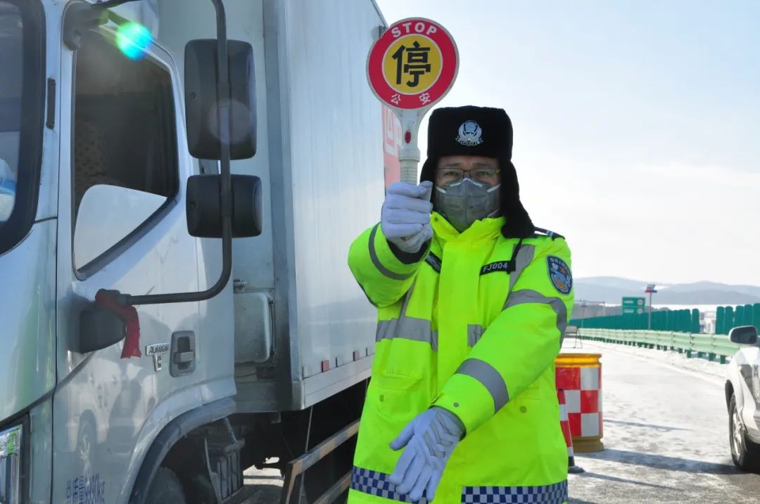 【疫情当前警察不退】一天到晚不回家，你到底在忙啥？