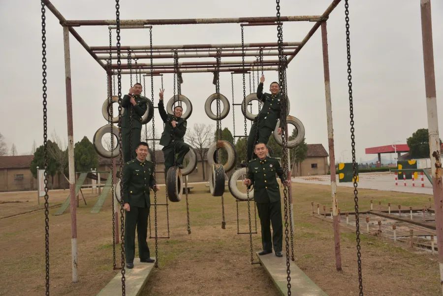 前线夜读|新兵连的迷彩记忆