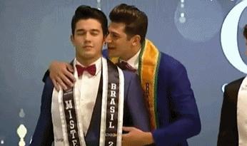 鍥涘窛鎴愰兘璇枃鑰佸笀,鎴愰兘璇枃鑰佸笀