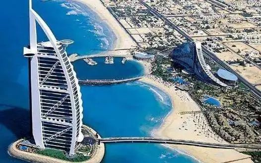 阿联酋有穷人和富人吗,富到流油的小国