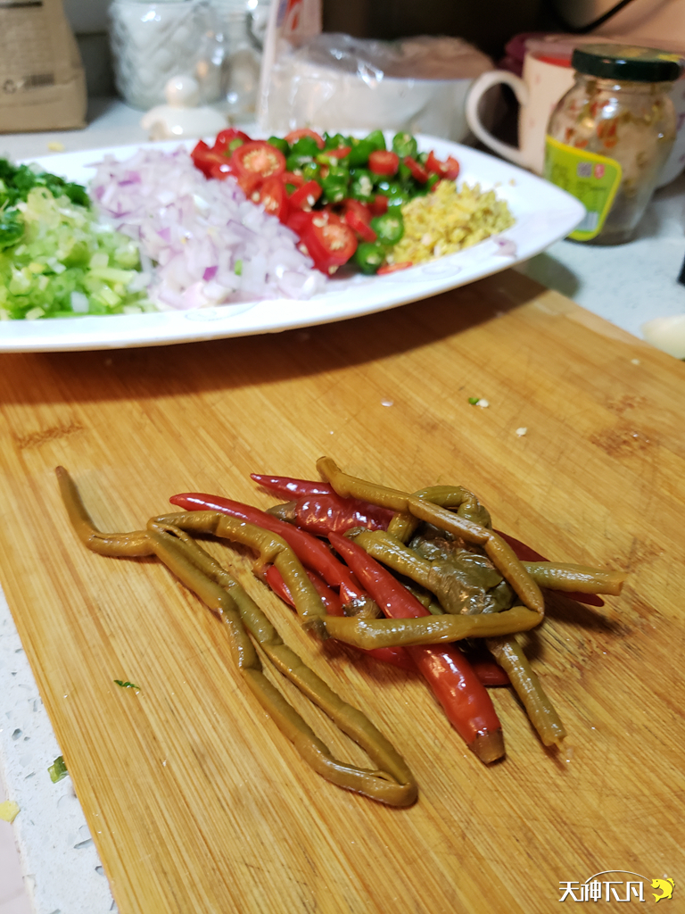 凤凰涅盘浴火重生对火的崇拜,凤凰涅盘浴火重生需要的是勇气