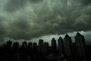 紧急提醒强对流天气来袭,紧急提醒降雨大风冷空气强势来袭