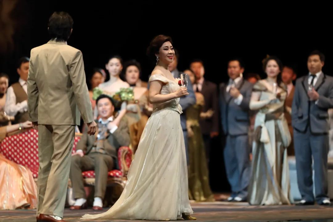 《茶花女》中的薇奥列塔是好人吗？