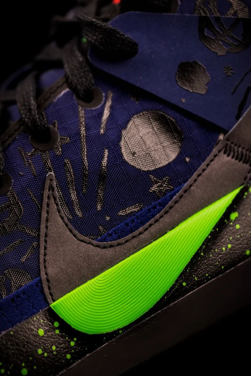 耐克新款亮眼,耐克夜光涂鸦测评