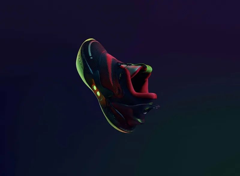 耐克新款亮眼,耐克夜光涂鸦测评