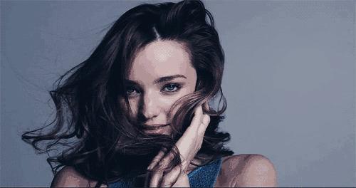 肚子上一抓一大把脂肪,肚子一抓一堆赘肉