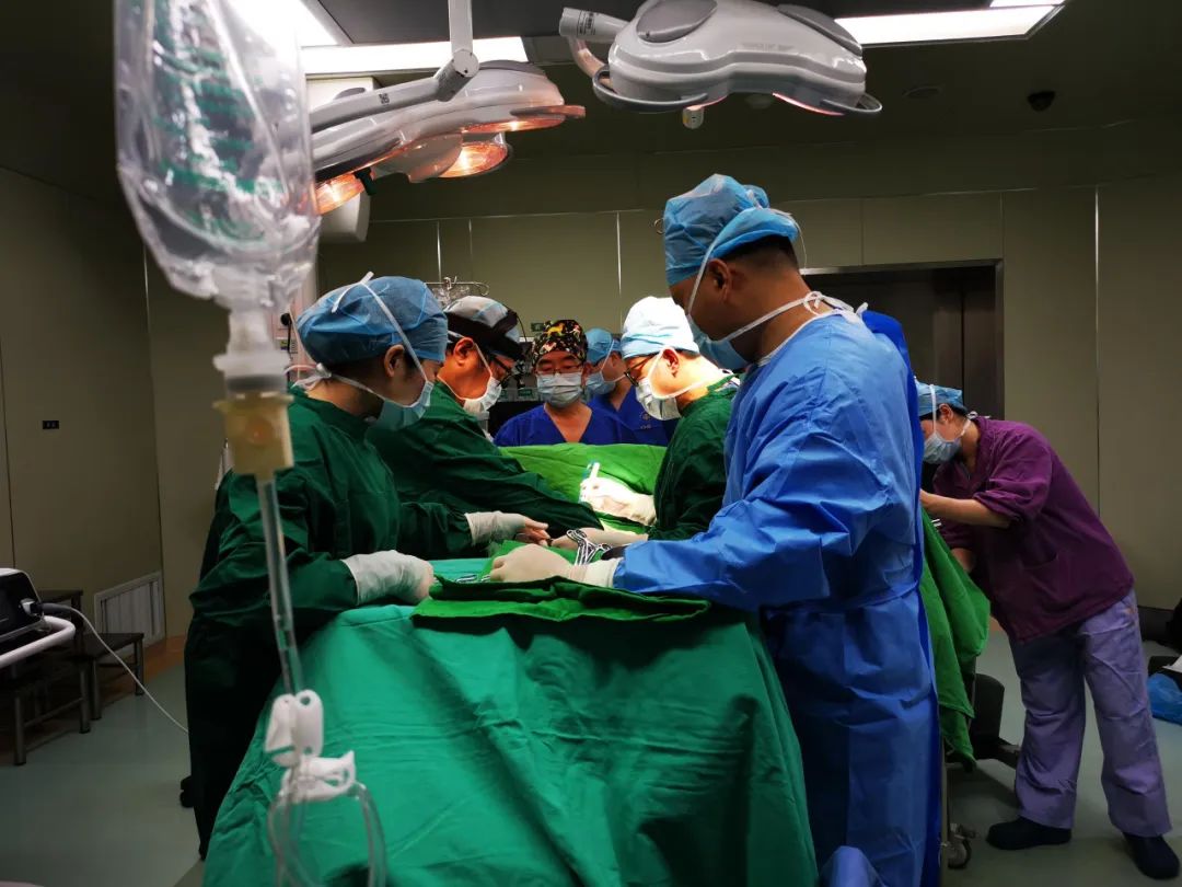 老人心脏破了个洞,高龄老人血汗管破裂能恢复吗