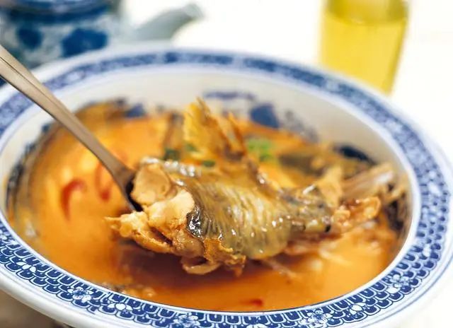 炖鱼去腥味的什么时候加啤酒,清炖鱼用不用加醋