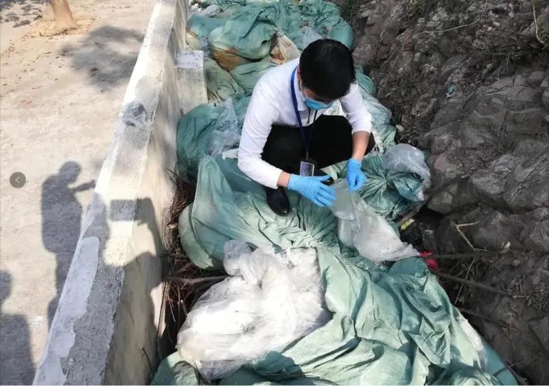 厂房被倾倒垃圾,厂房被2000吨垃圾霸占