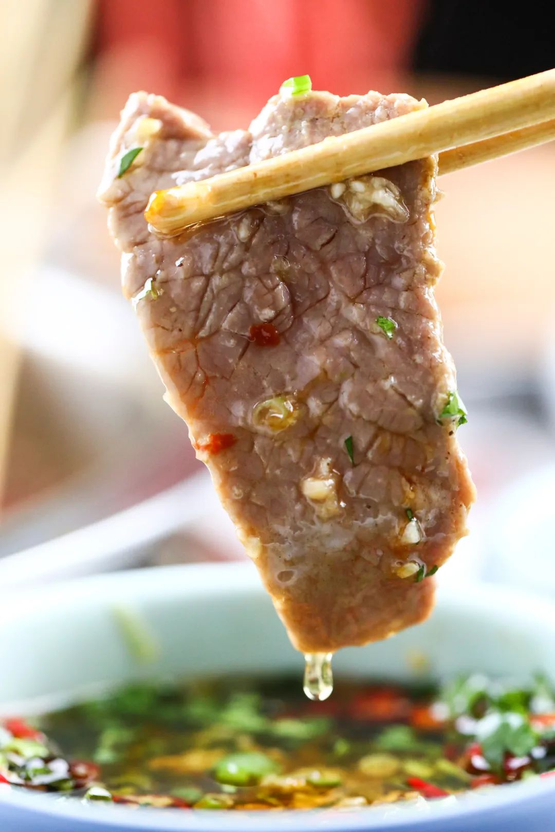 帝都惊现奇葩串串！神奇鸭肠会悬浮？！大牌口红用来吃...