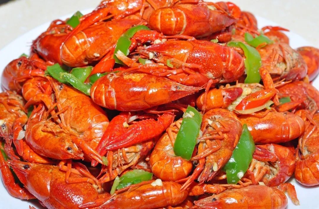 小龙虾美味又简单的做法,又麻又辣的小龙虾怎么做才好吃