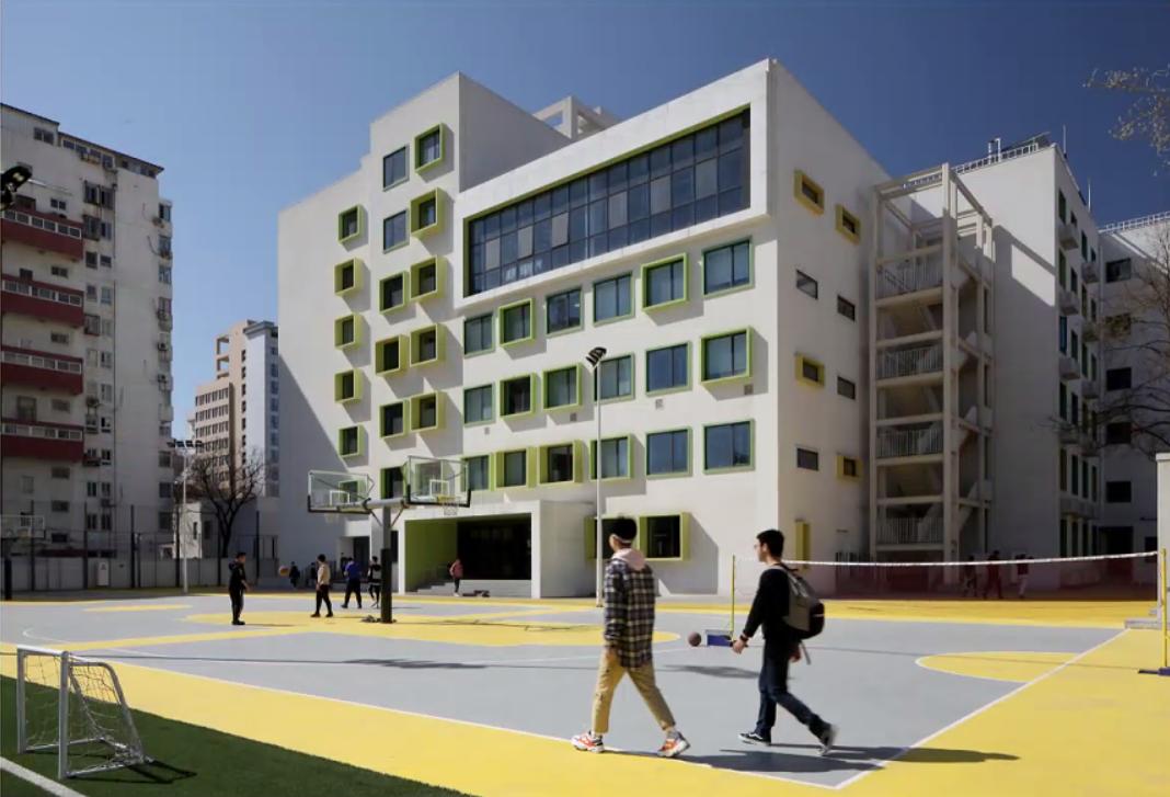 「AT」重讲校园故事——北大附中本校及朝阳未来学校校园景观改造,byCrossboundaries