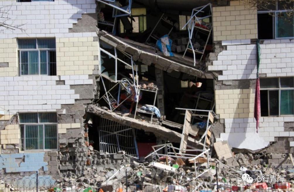 抗震救灾玉树,玉树不倒