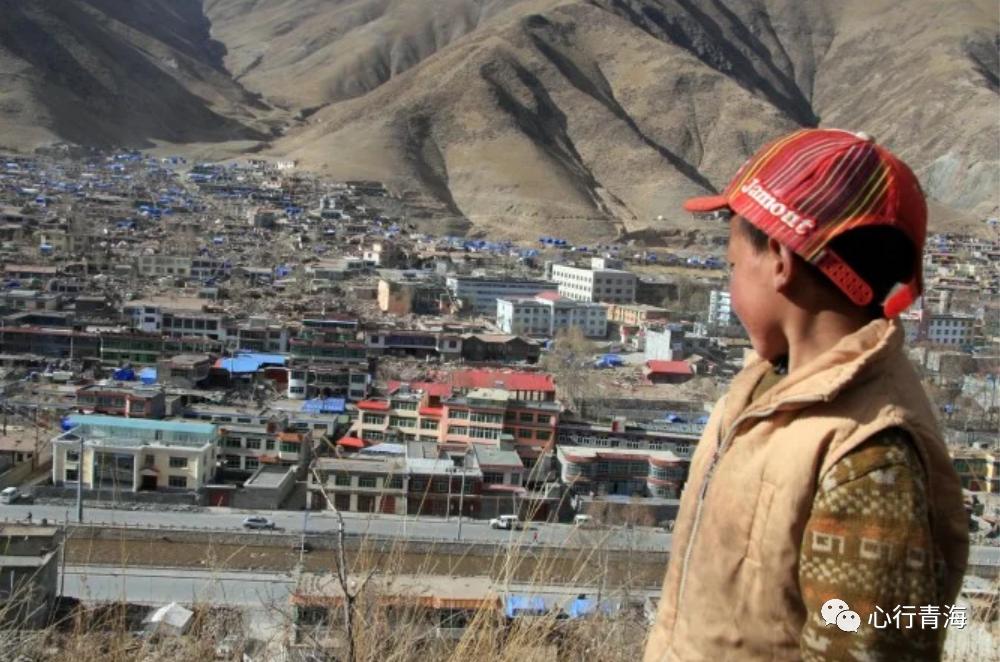 抗震救灾玉树,玉树不倒