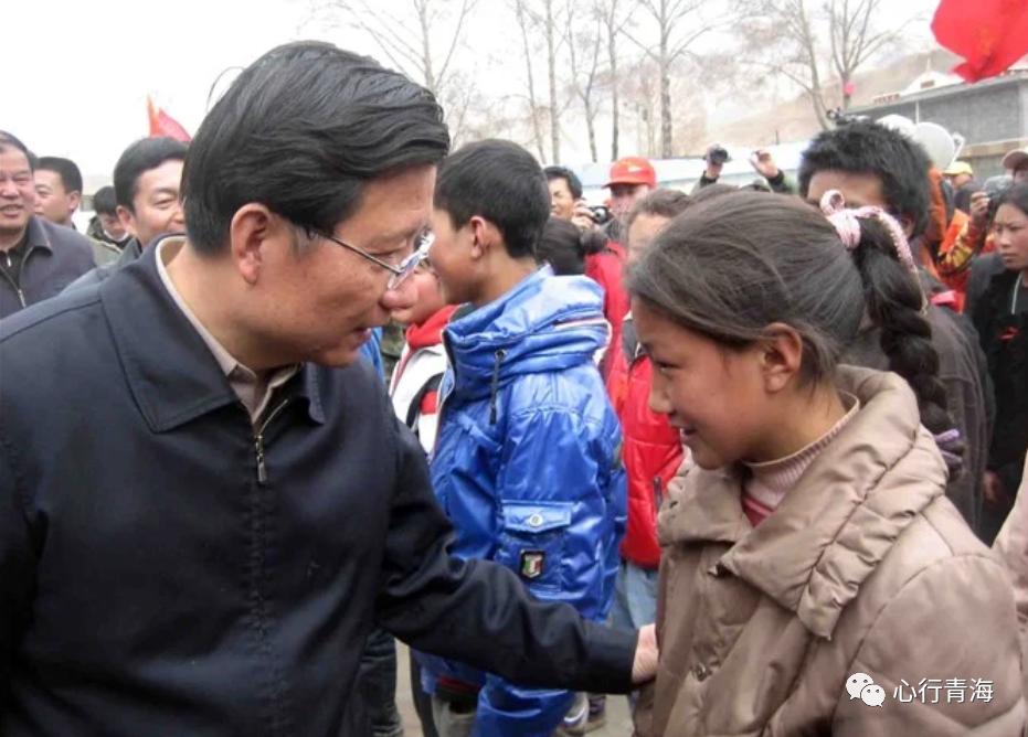 抗震救灾玉树,玉树不倒