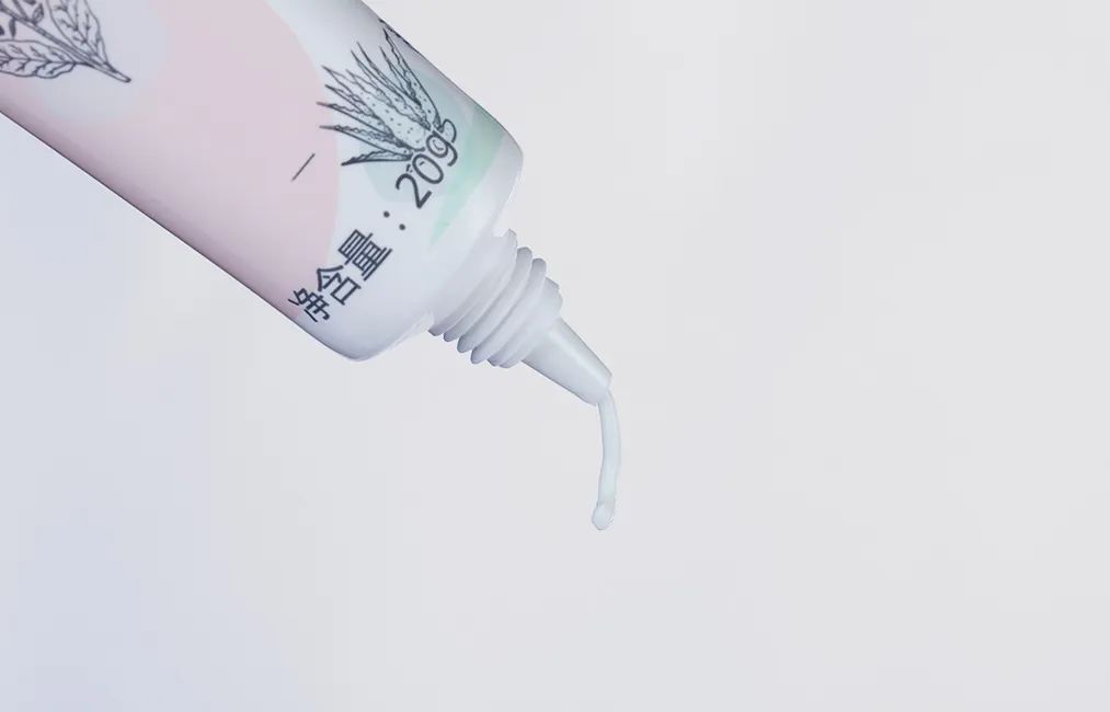 长小水泡很痒用什么中药,皮肤止痒起包用哪个药膏