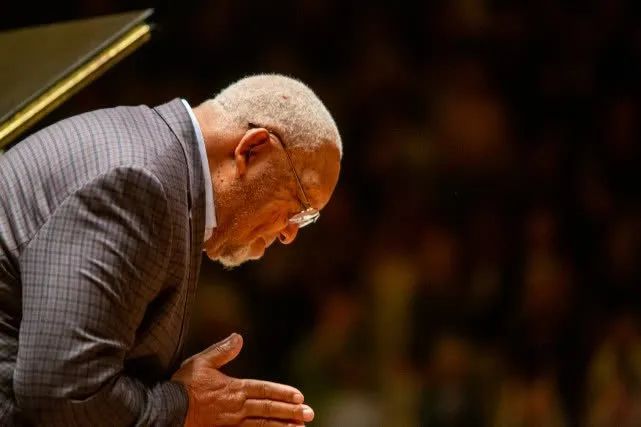 全球因新冠肺炎死亡的名人,感染新冠去世的10位明星