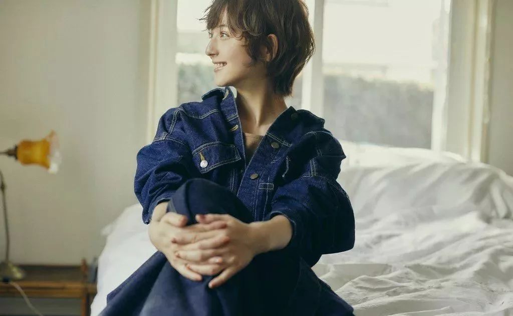 老人短发剪发视频教程,剪老年人短发简单步骤