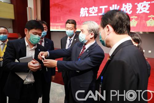 感动中国致敬航天人,致敬航天英雄感动中国