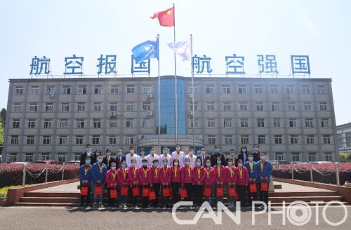 感动中国致敬航天人,致敬航天英雄感动中国