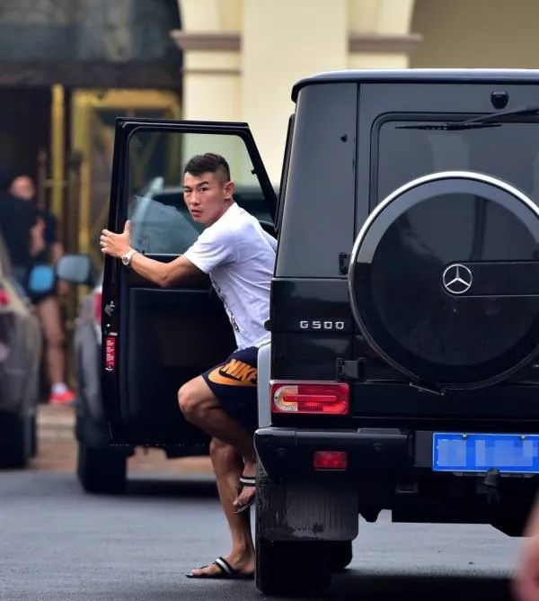 于汉超红牌,于汉超被红牌罚下