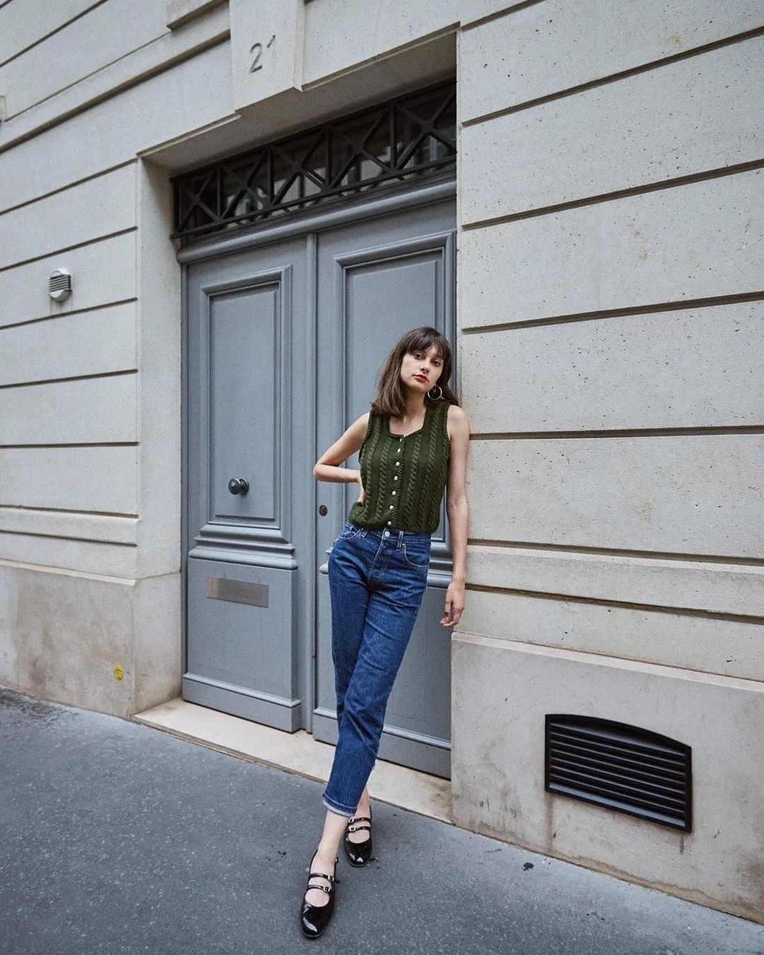 虽然拥有200双鞋，但我平时穿得最多的还是这双