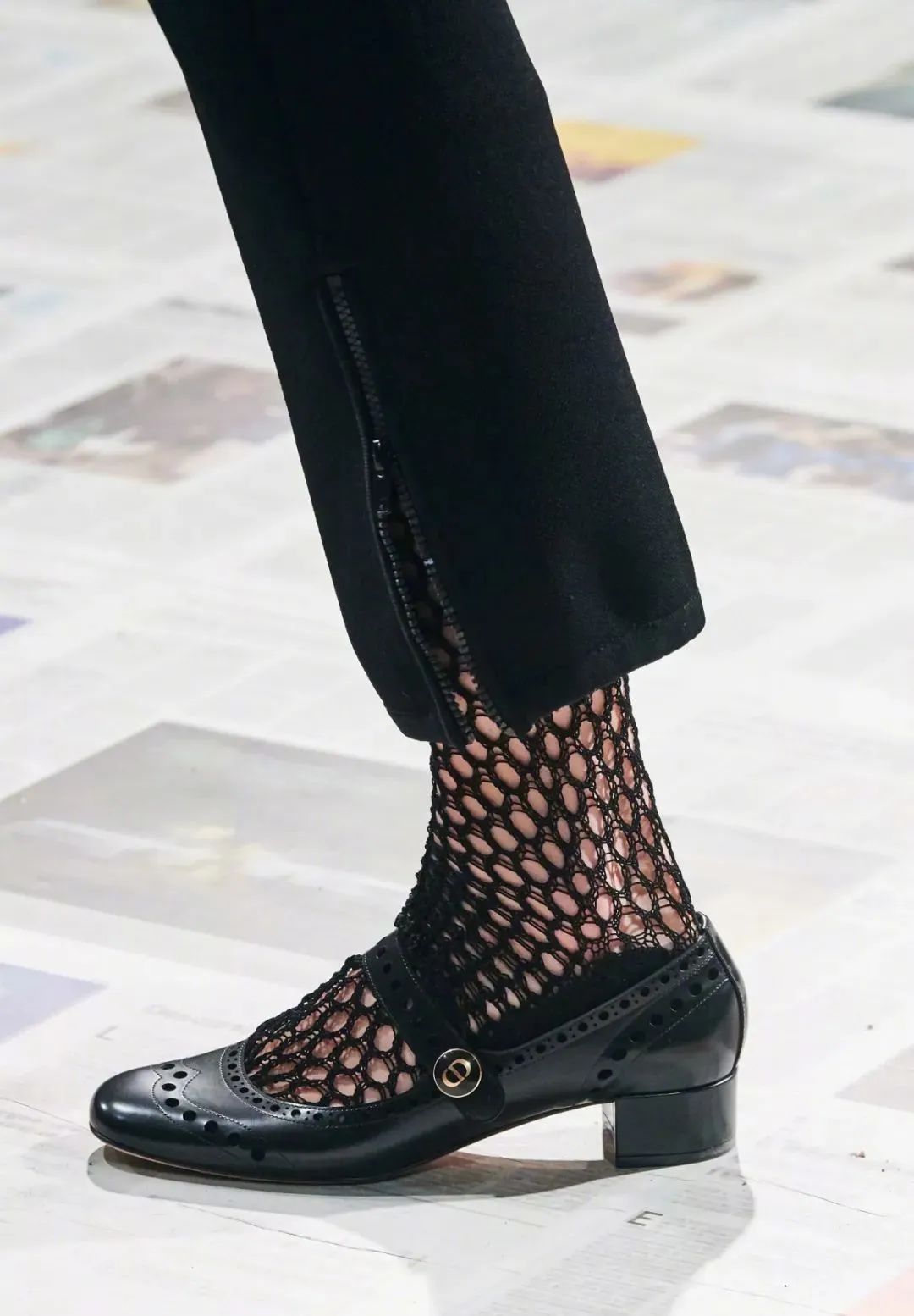 虽然拥有200双鞋，但我平时穿得最多的还是这双