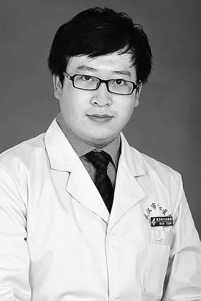 李文亮等33人被追授“中国青年五四奖章”|疫情3分钟