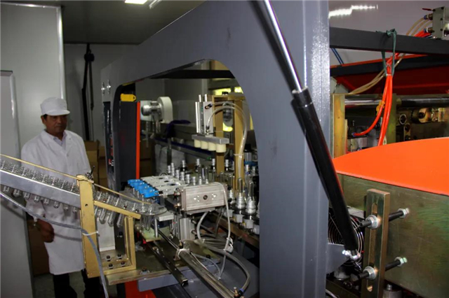 双岛卧龙村：古村蝶变，泉甜、果香，甜蜜产业味道长