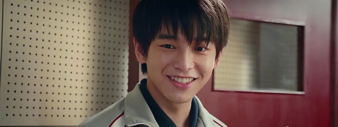 比起偶像恋爱，欺骗更令人伤心吧？