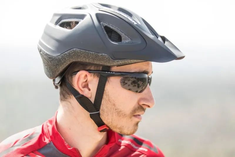 迪卡侬129元通勤鞋,迪卡侬1000预算搞定登山装备