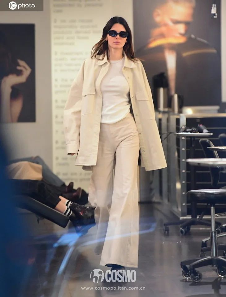 白Tee的“鄙视链”赤裸裸，1000的就比100好？