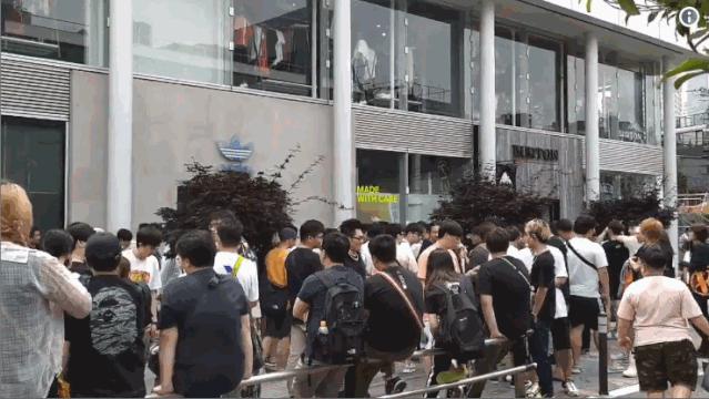 市值缩水150亿巨头,市值蒸发1580亿的服装巨头