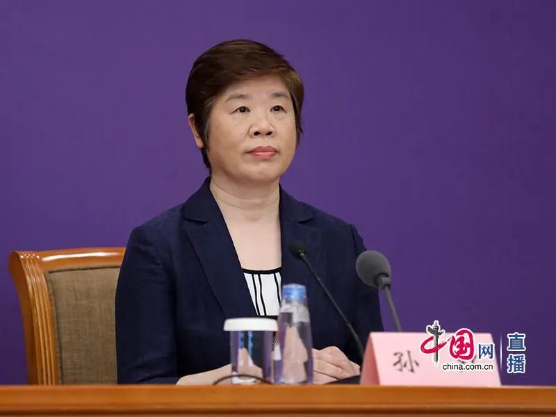 国务院联防联控机制就北京协和医院援鄂医疗队援鄂抗疫等情况举行发布会