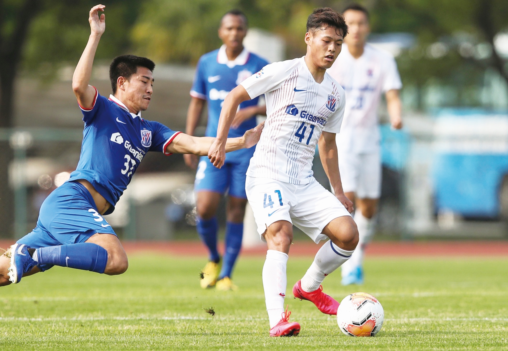 何龙海加盟上海申花,崔康熙说何龙海