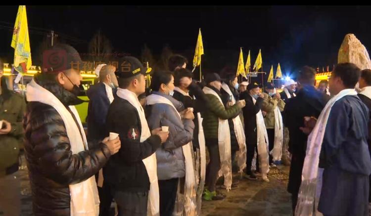 领略藏文化魅力，格萨尔王城景区恢复迎客