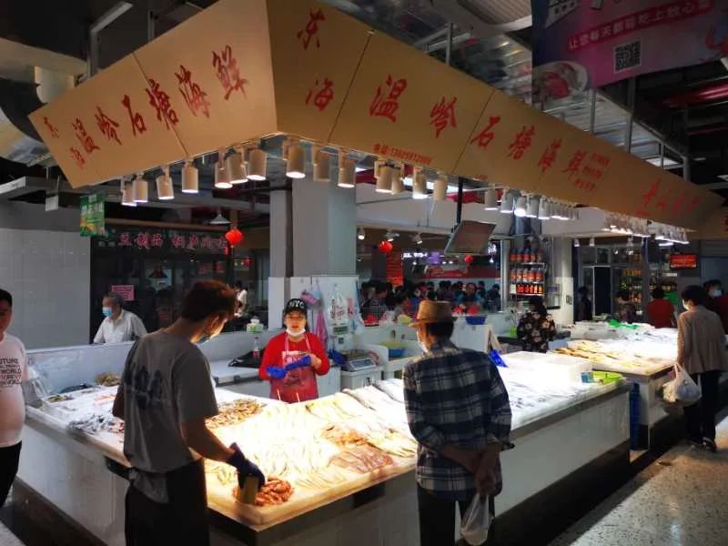 杭州凤起农贸市场的雪景酥鱼,凤起农贸市场李记酥鱼